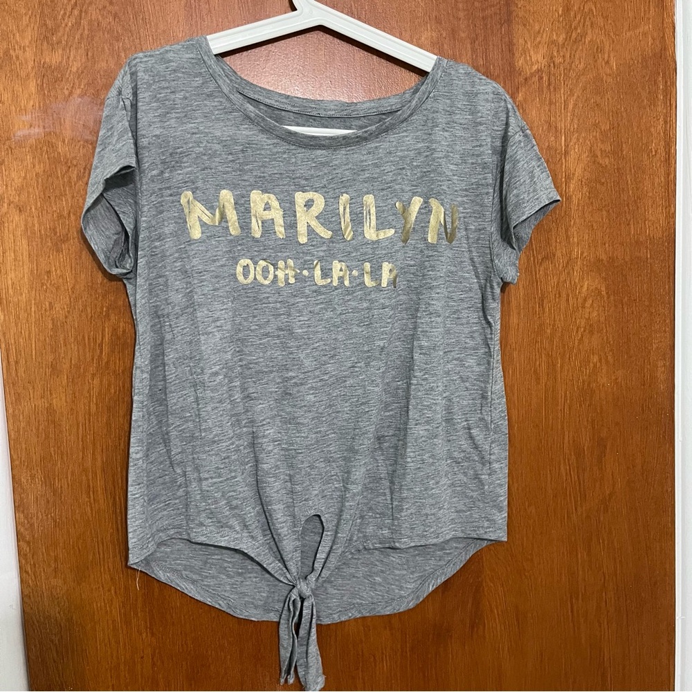 Cute gray shirt for summer! Only worn once.